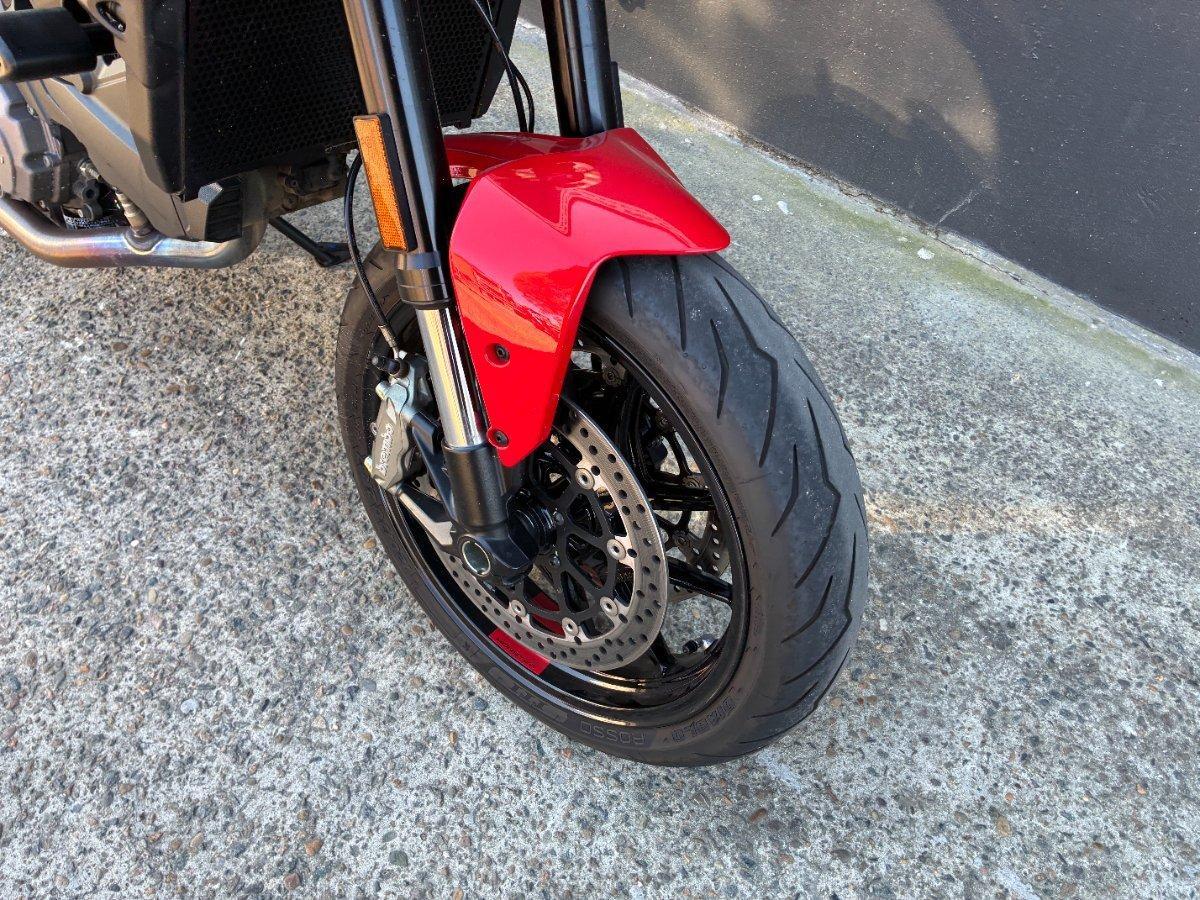 2022 DUCATI MONSTER 937 RED ROAD