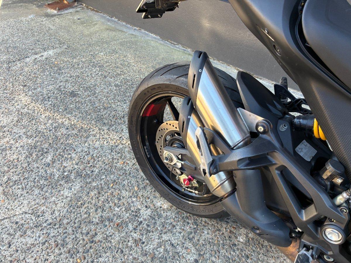 2022 DUCATI MONSTER 937 RED ROAD