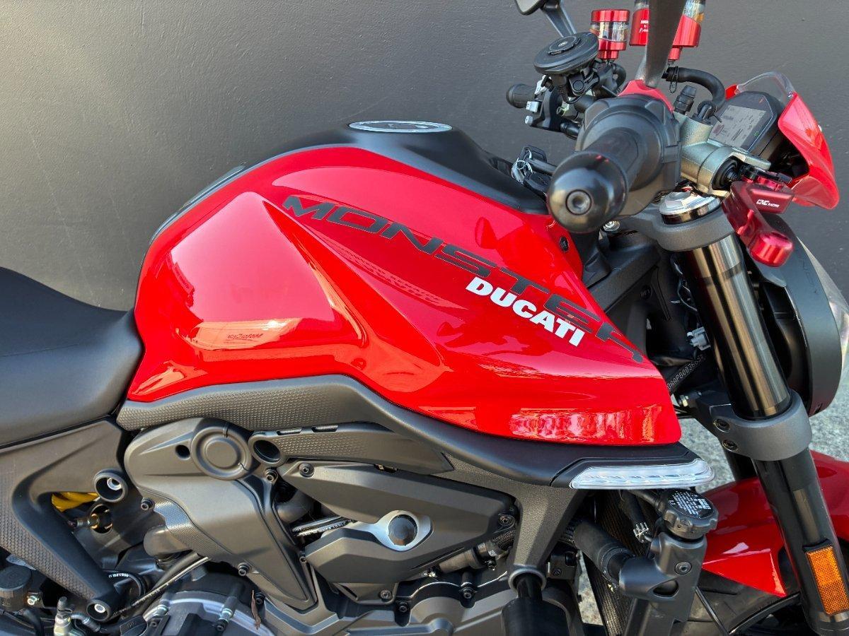 2022 DUCATI MONSTER 937 RED ROAD