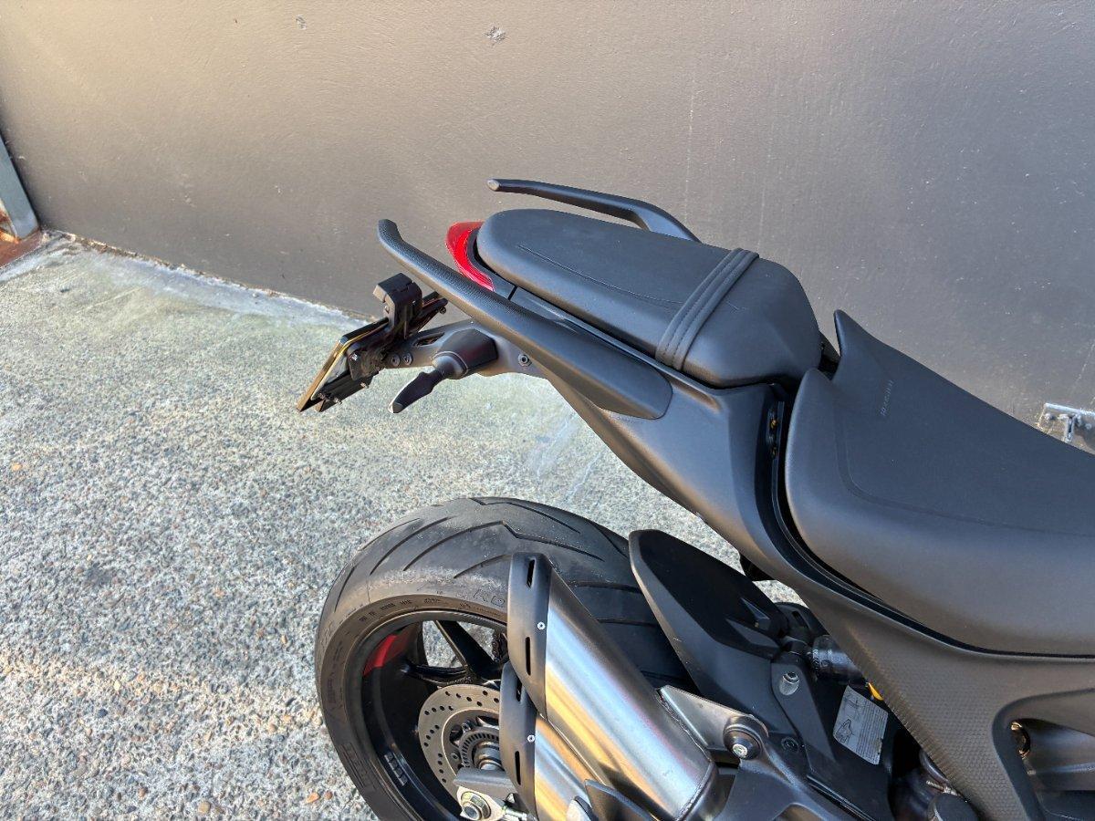2022 DUCATI MONSTER 937 RED ROAD