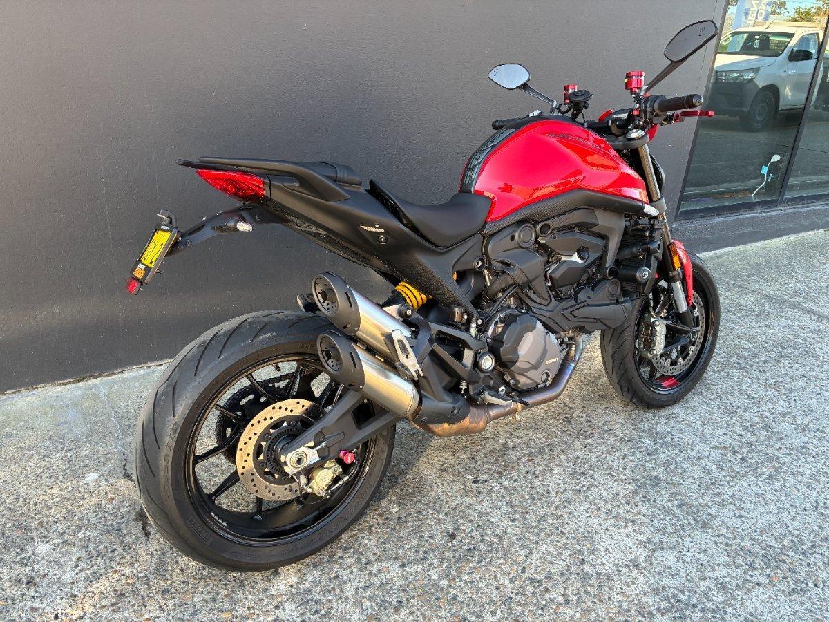 2022 DUCATI MONSTER 937 RED ROAD