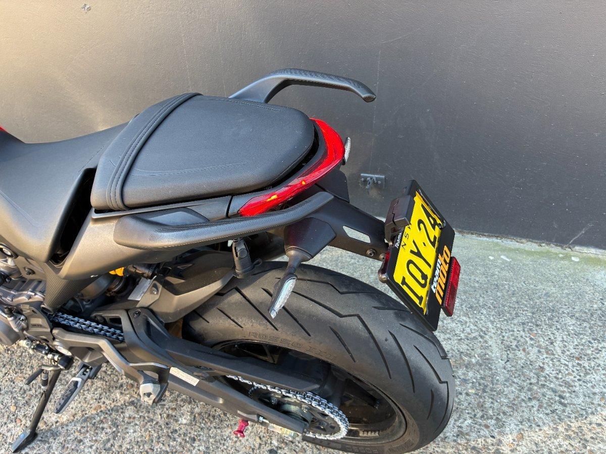 2022 DUCATI MONSTER 937 RED ROAD
