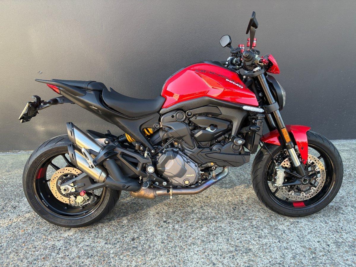 2022 DUCATI MONSTER 937 RED ROAD