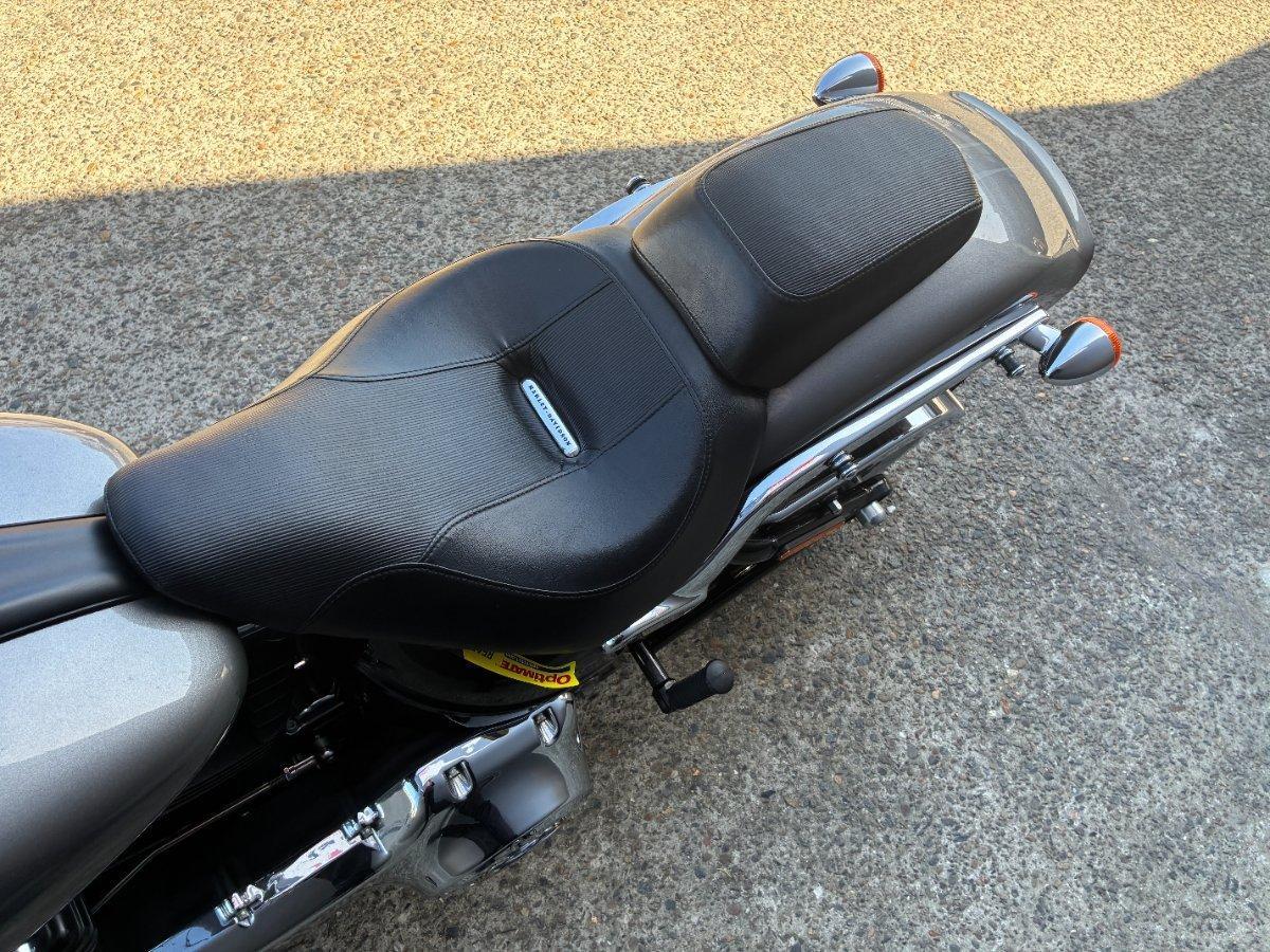 2016 HARLEY-DAVIDSON FXSB SOFTAIL BREAKOUT CRUISER