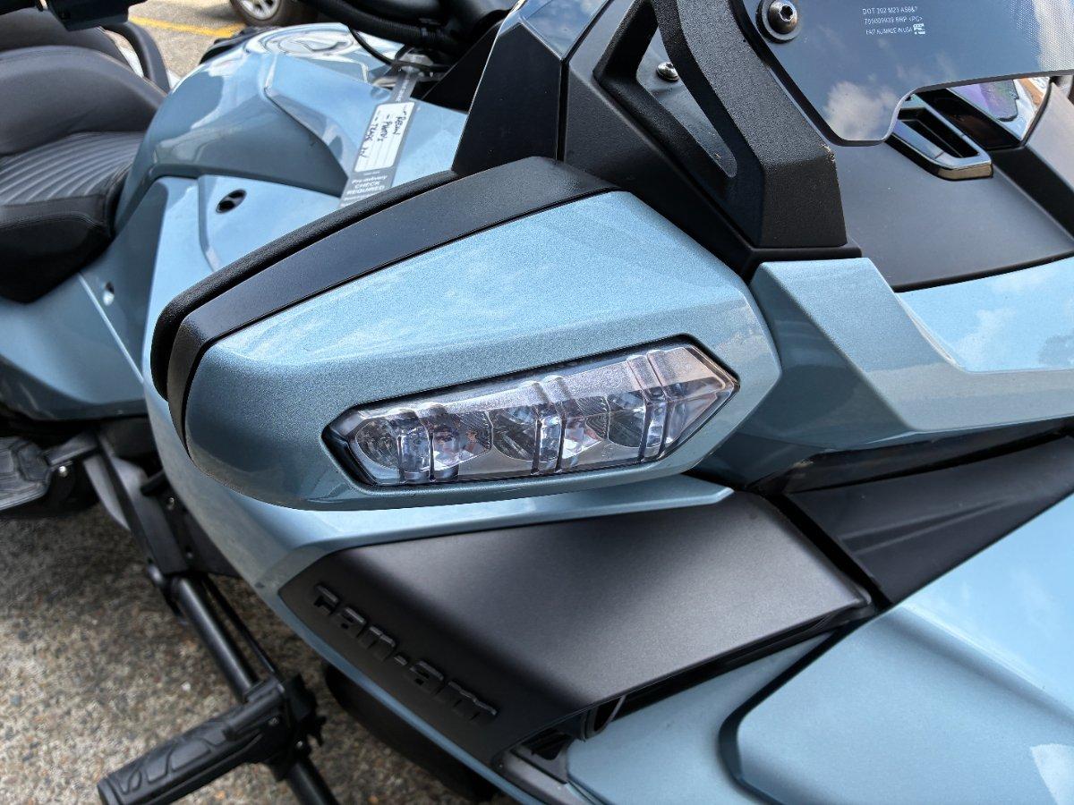 2021 CAN-AM SPYDER F3 LIMITED (SE6) ROAD