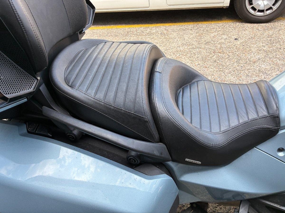 2021 CAN-AM SPYDER F3 LIMITED (SE6) ROAD