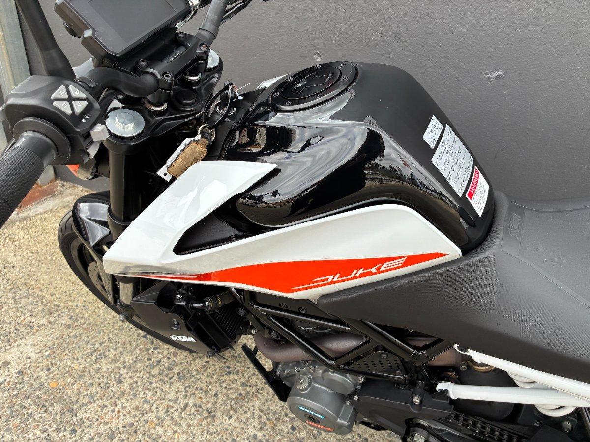 2023 KTM 390 DUKE ROAD