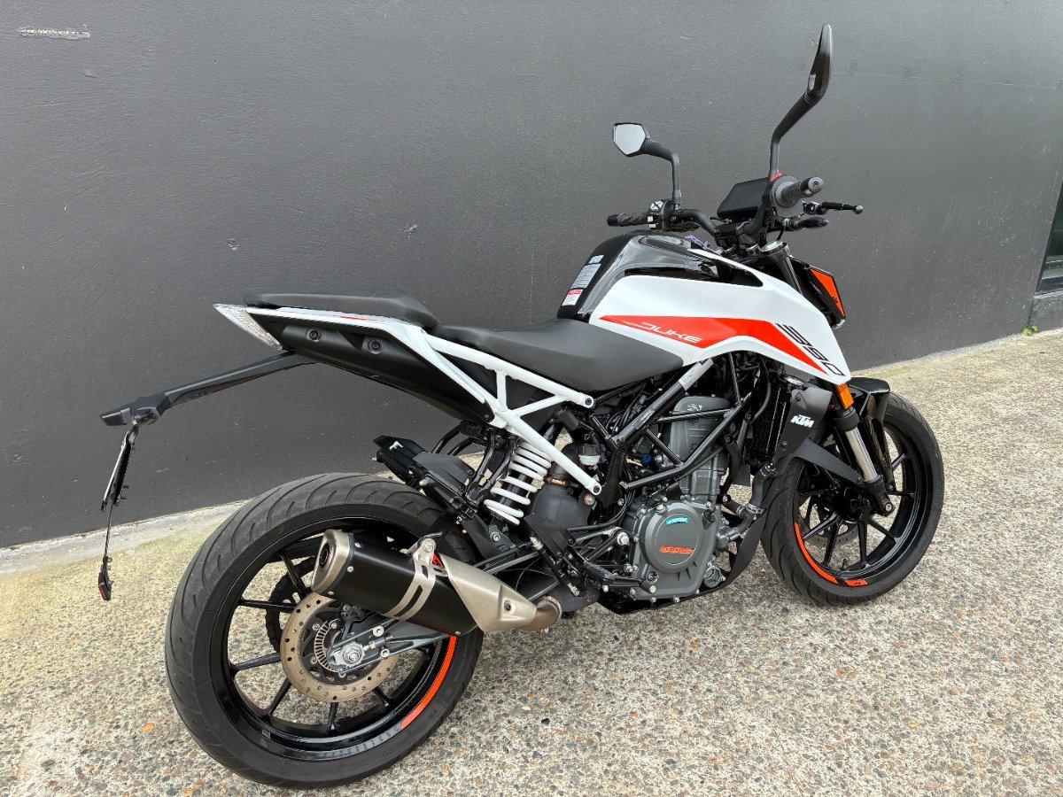 2023 KTM 390 DUKE ROAD