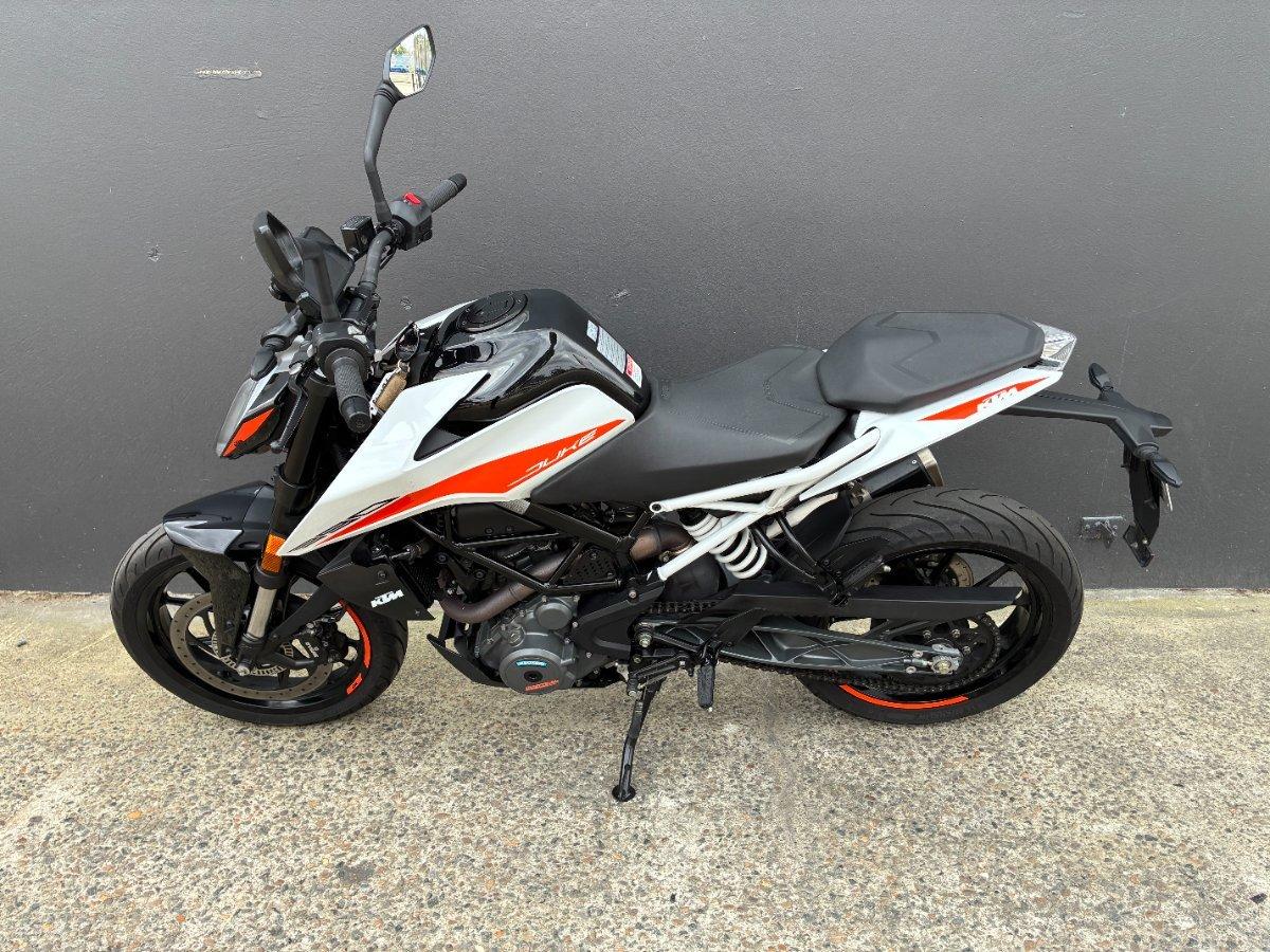 2023 KTM 390 DUKE ROAD