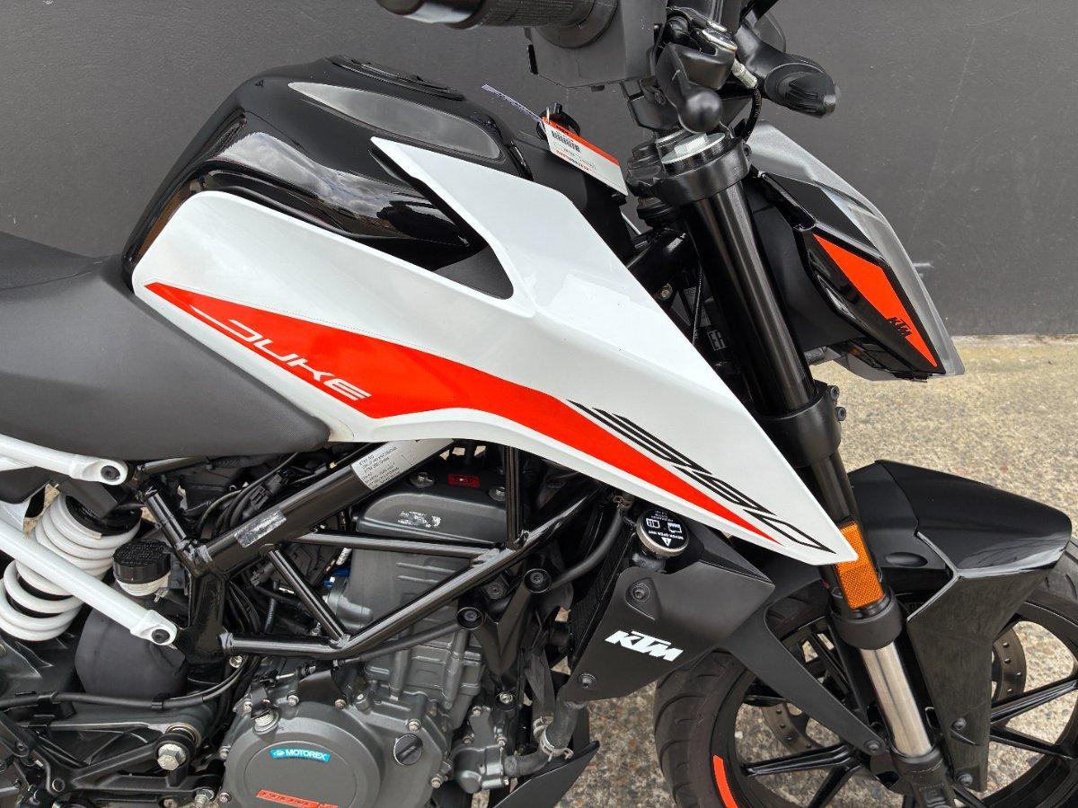 2023 KTM 390 DUKE ROAD