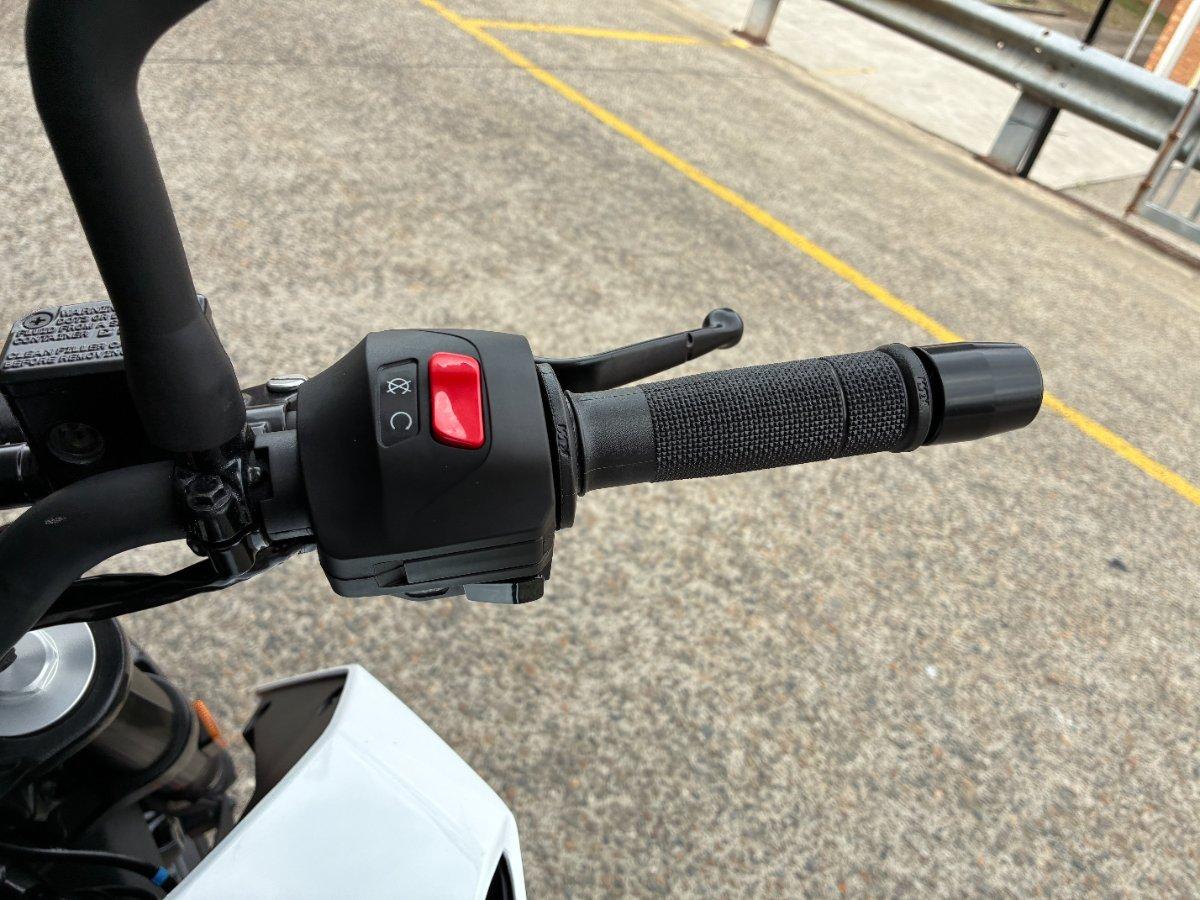 2023 KTM 390 DUKE ROAD