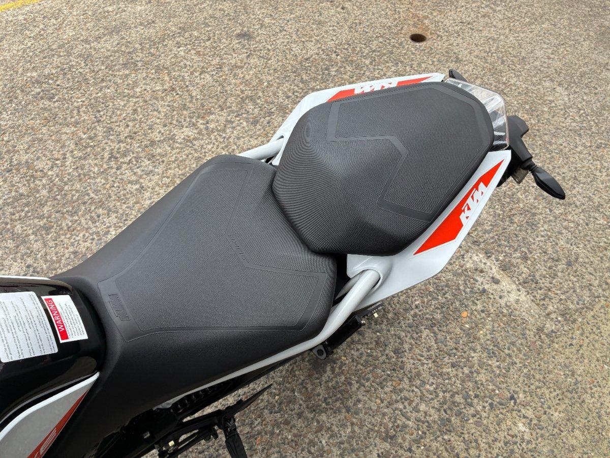 2023 KTM 390 DUKE ROAD