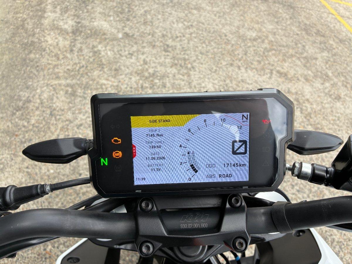 2023 KTM 390 DUKE ROAD