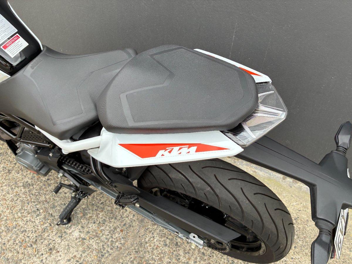 2023 KTM 390 DUKE ROAD