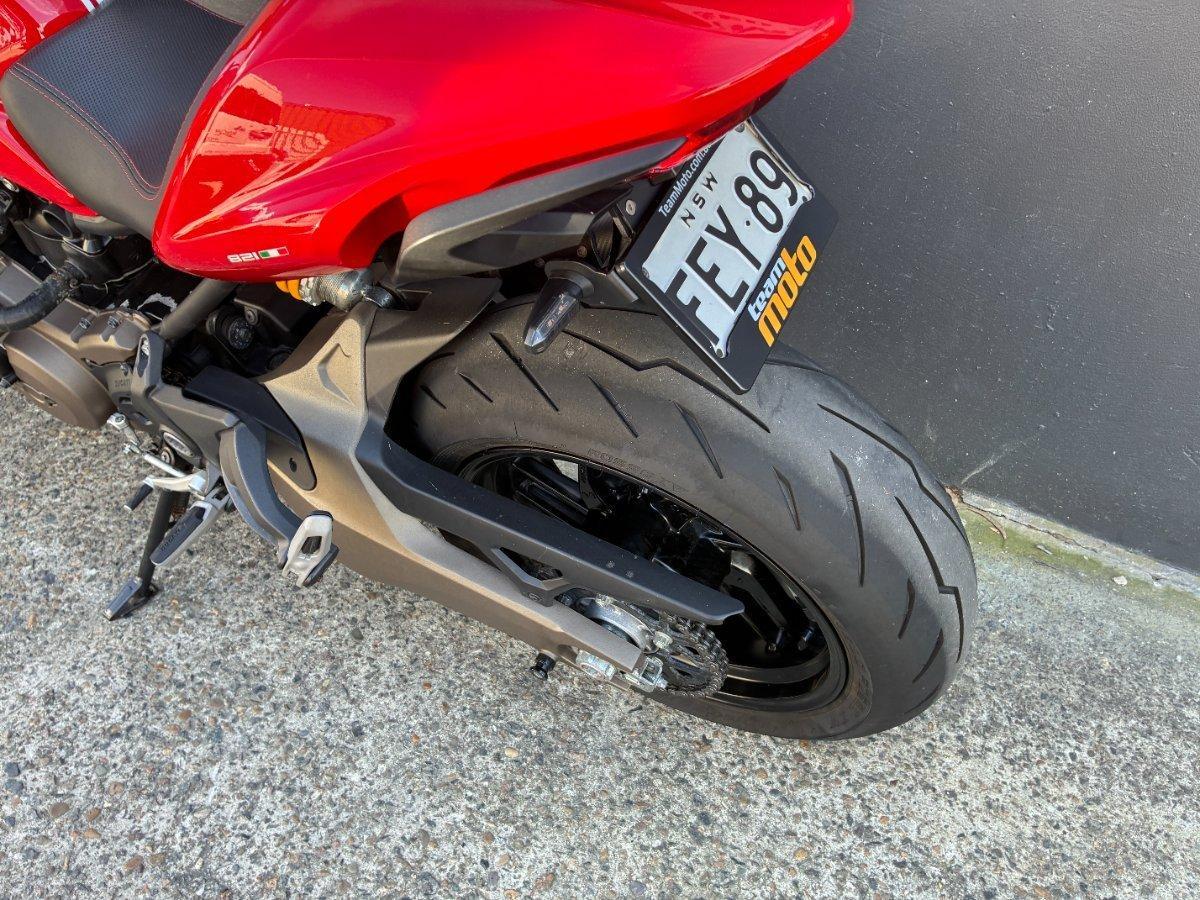 2017 DUCATI MONSTER 821 ROAD