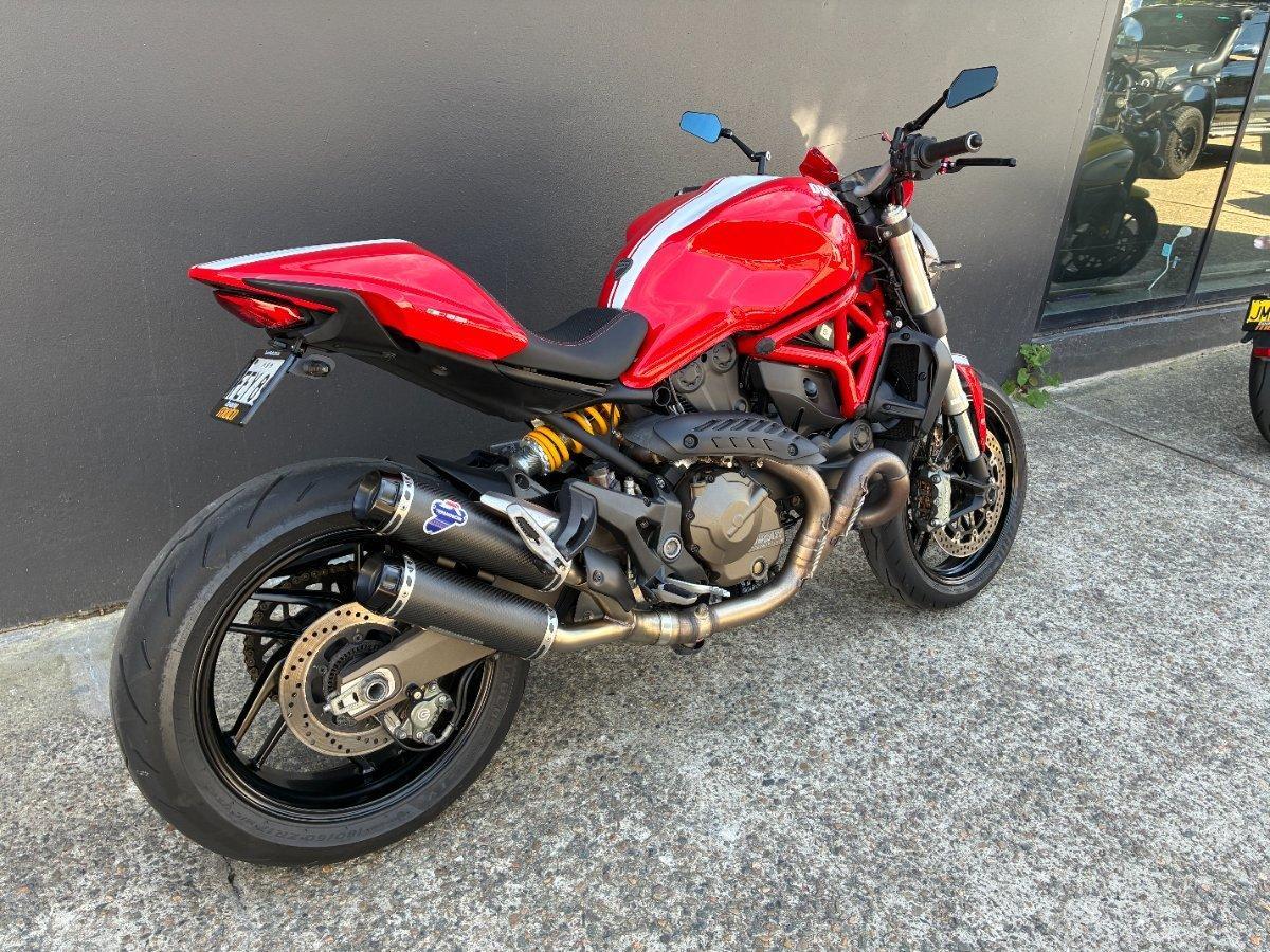 2017 DUCATI MONSTER 821 ROAD