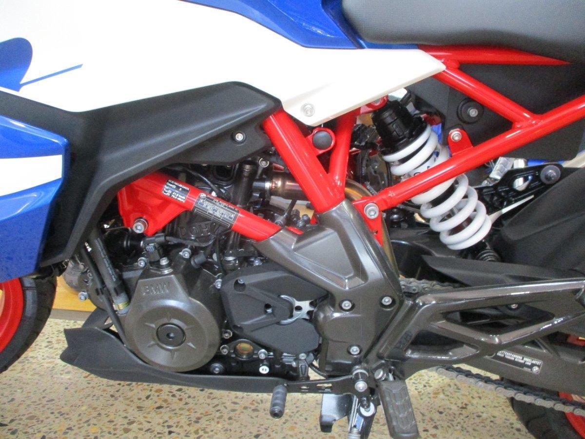 2025 BMW G 310 R