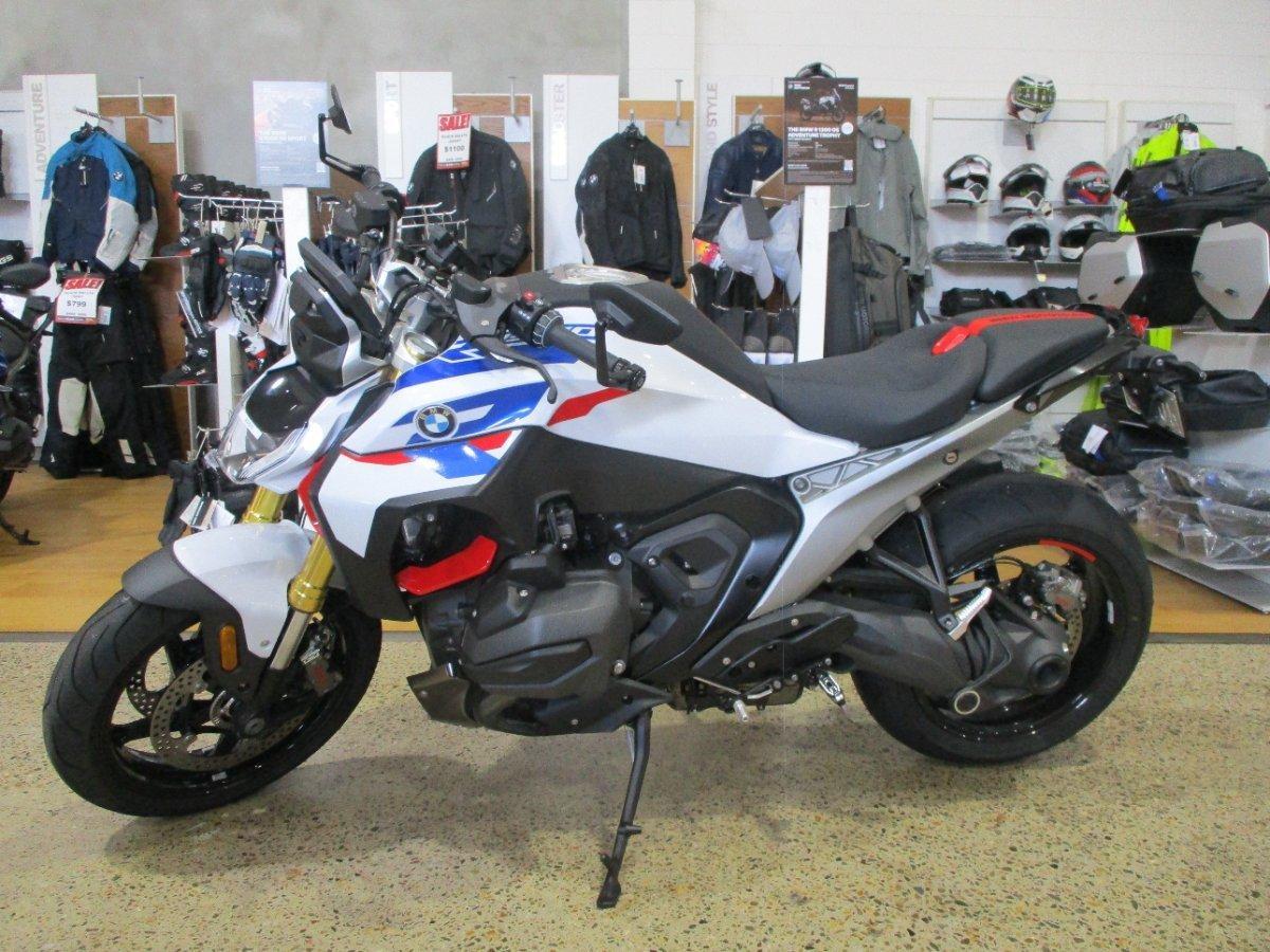 2026 BMW R 1300 RS PERFORMANCE SPORTS
