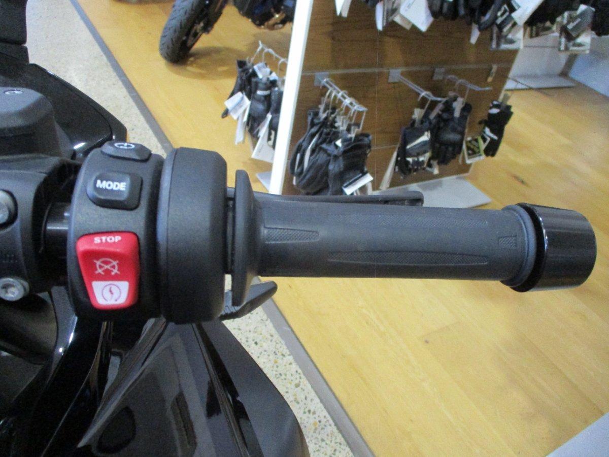 2026 BMW R 1300 RS TRIPLE BLACK SPORTS