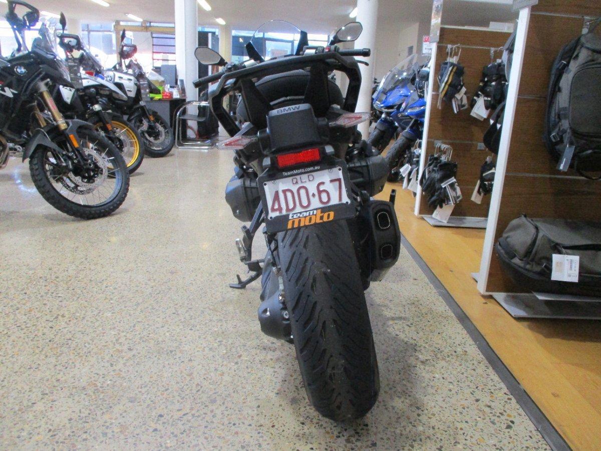 2026 BMW R 1300 RS TRIPLE BLACK SPORTS