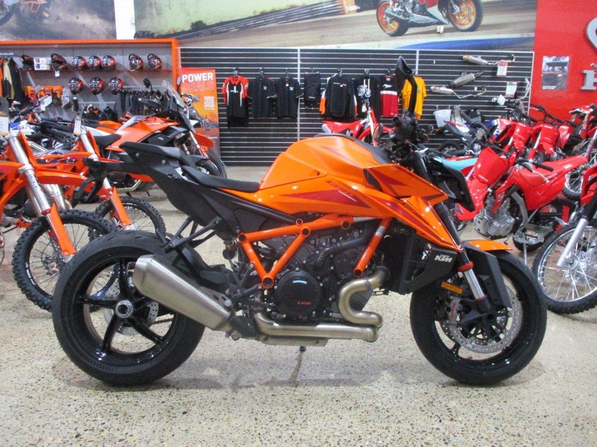 2024 KTM 1390 SUPER DUKE R SPORTS