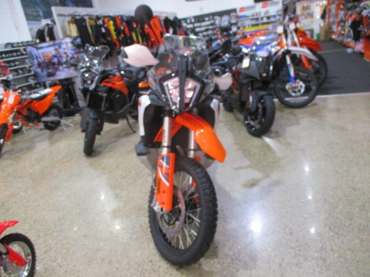 2024 KTM 890 ADVENTURE R DUAL SPORTS