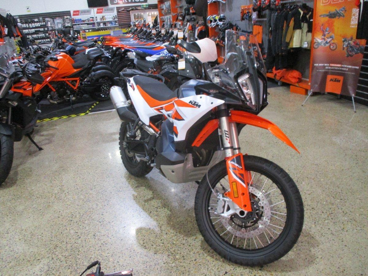 2024 KTM 890 ADVENTURE R DUAL SPORTS