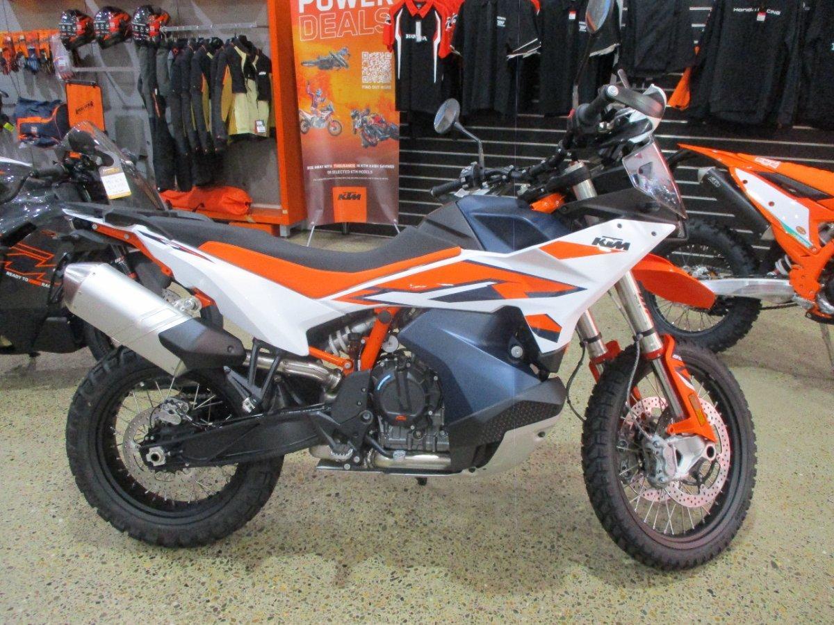2024 KTM 890 ADVENTURE R DUAL SPORTS