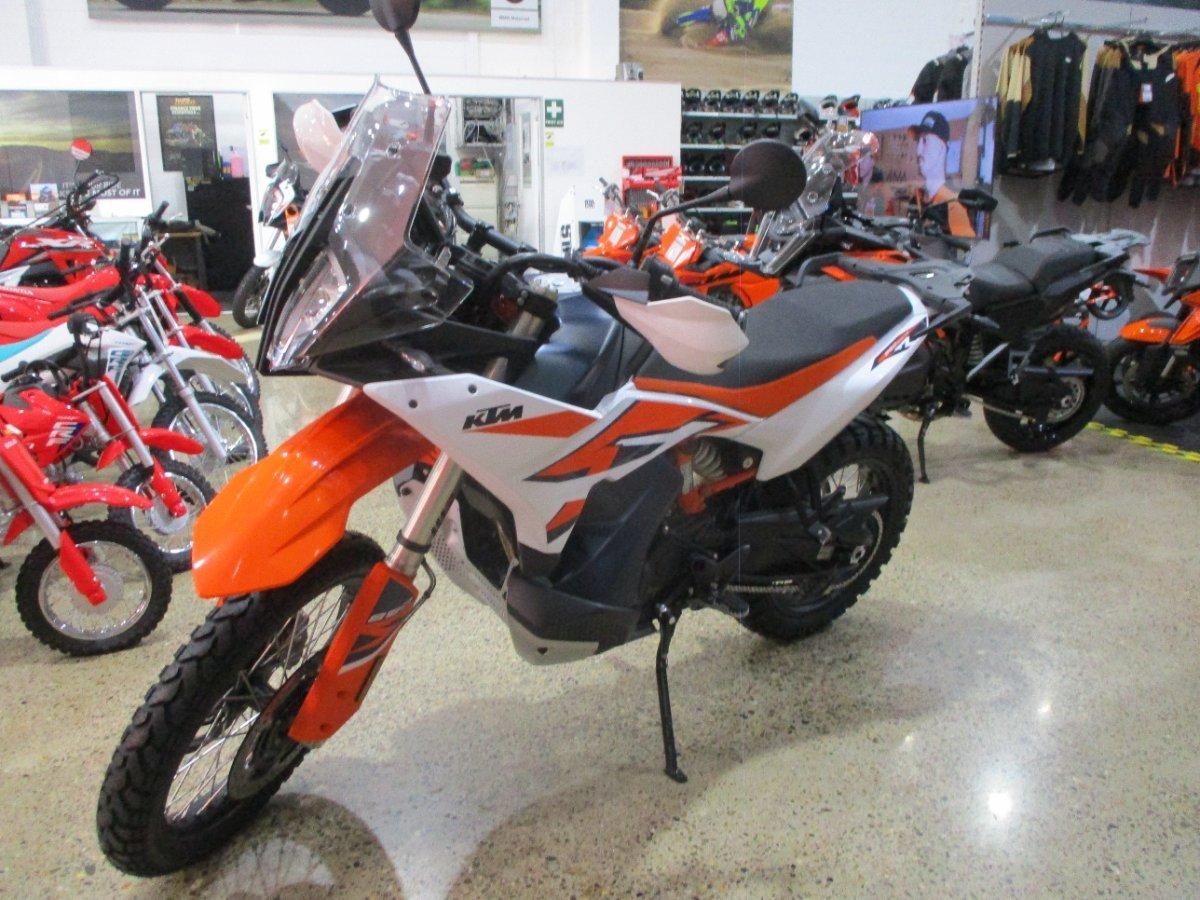 2024 KTM 890 ADVENTURE R DUAL SPORTS