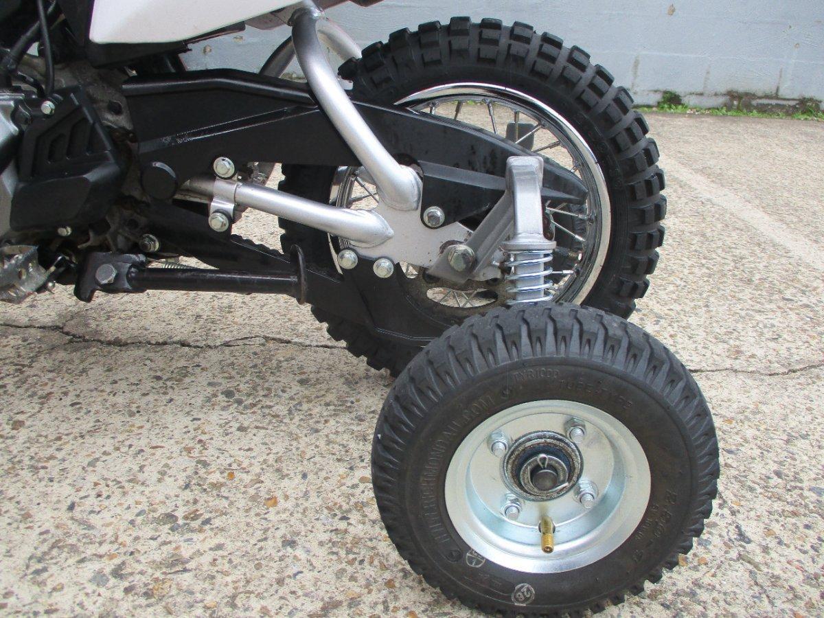 2014 YAMAHA TT-R50E MINI BIKE