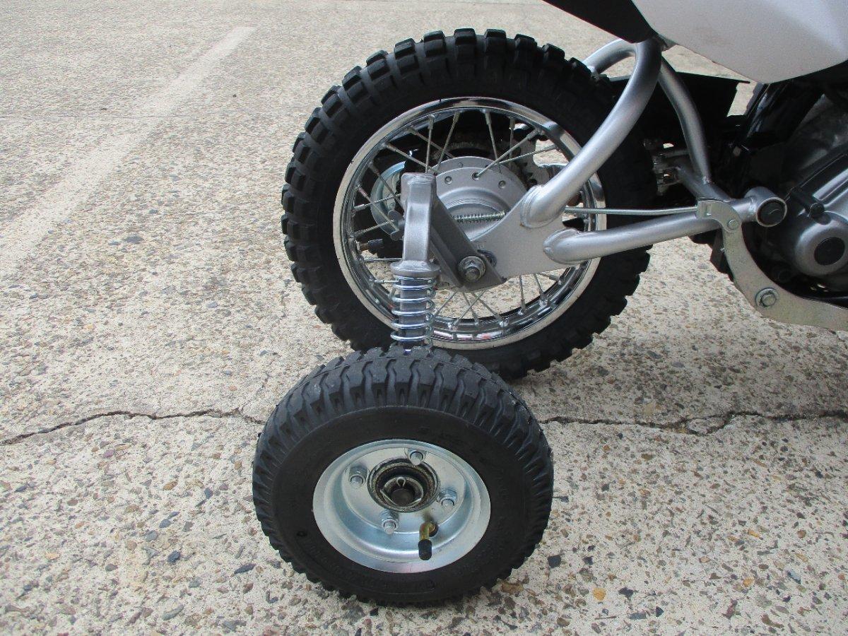 2014 YAMAHA TT-R50E MINI BIKE