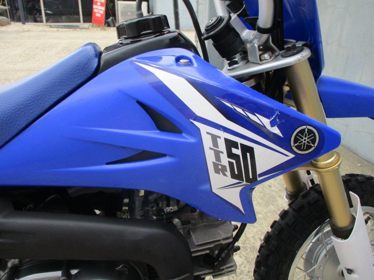 2014 YAMAHA TT-R50E MINI BIKE