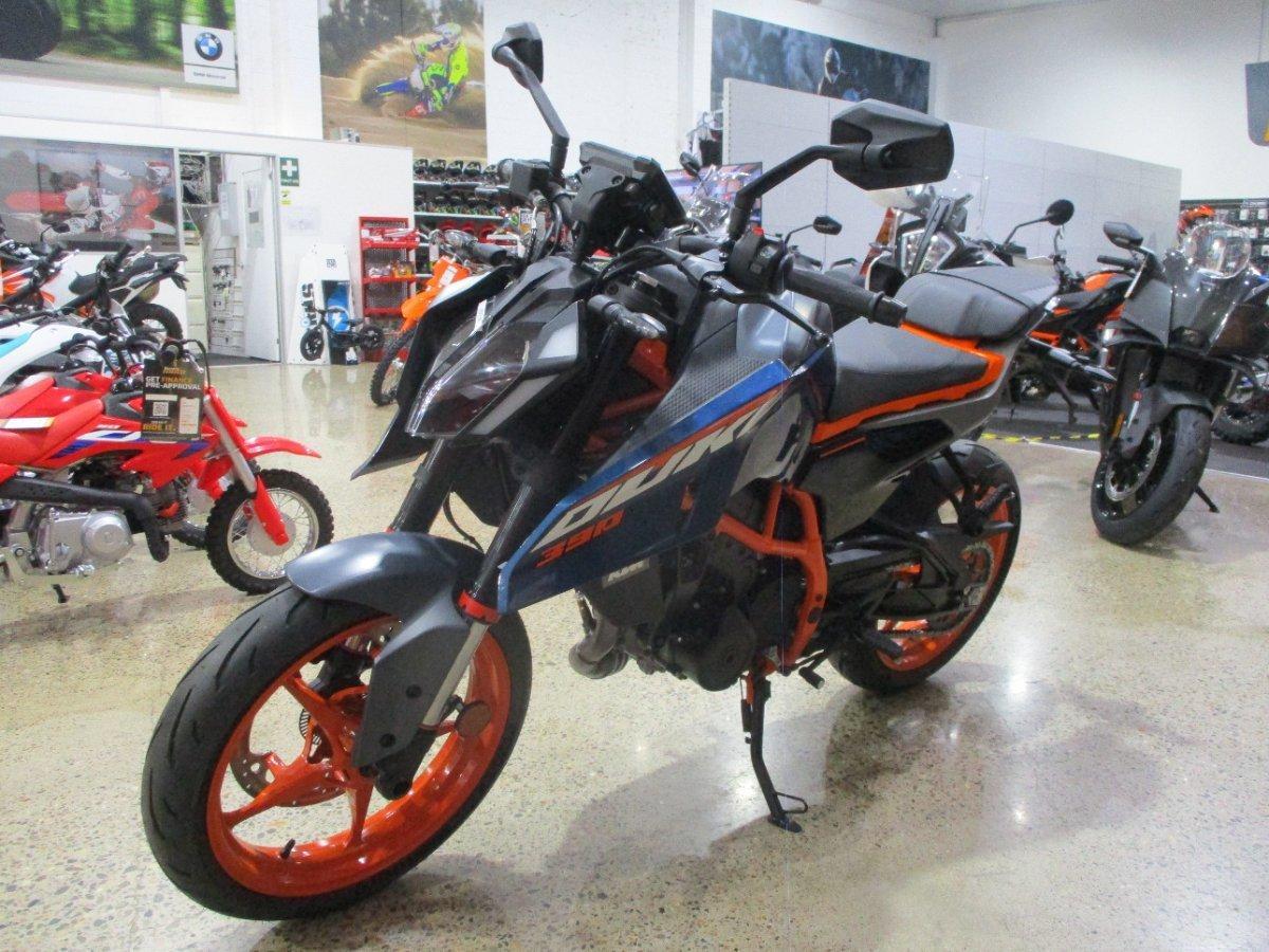 2025 KTM 390 DUKE ROAD