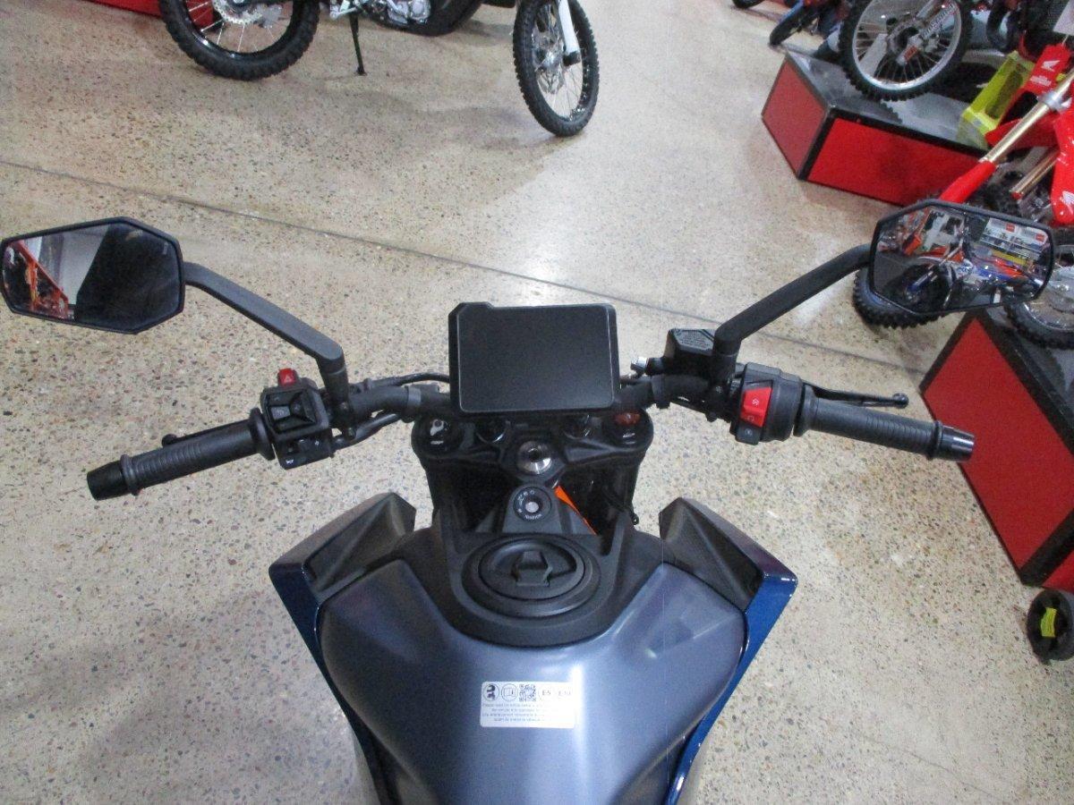 2025 KTM 390 DUKE ROAD