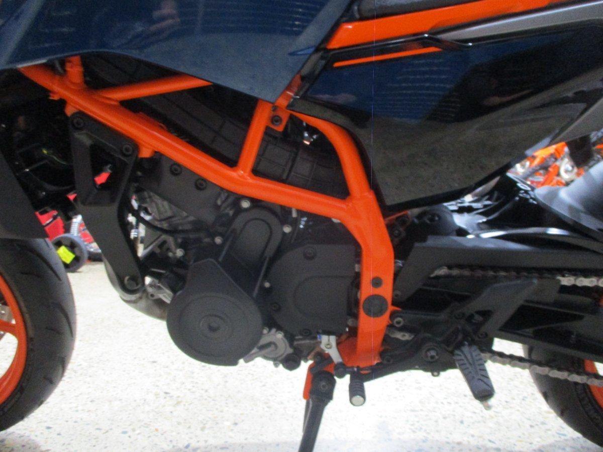 2025 KTM 390 DUKE ROAD