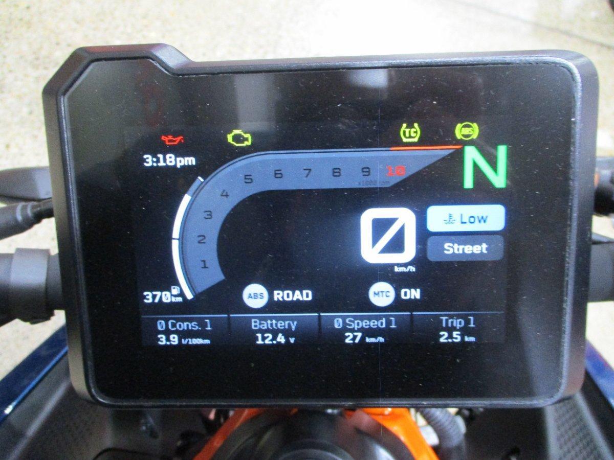 2025 KTM 390 DUKE ROAD