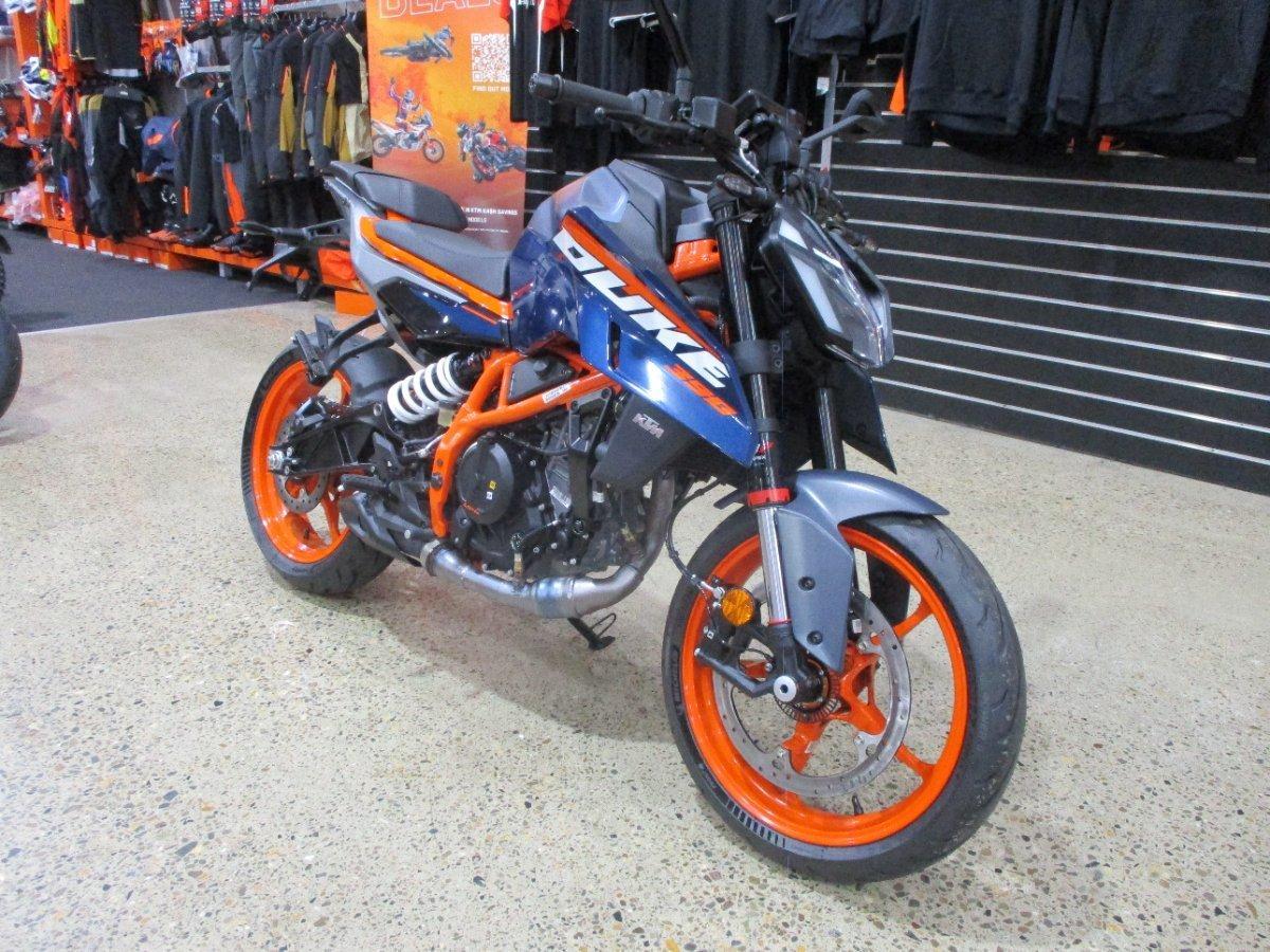 2025 KTM 390 DUKE ROAD