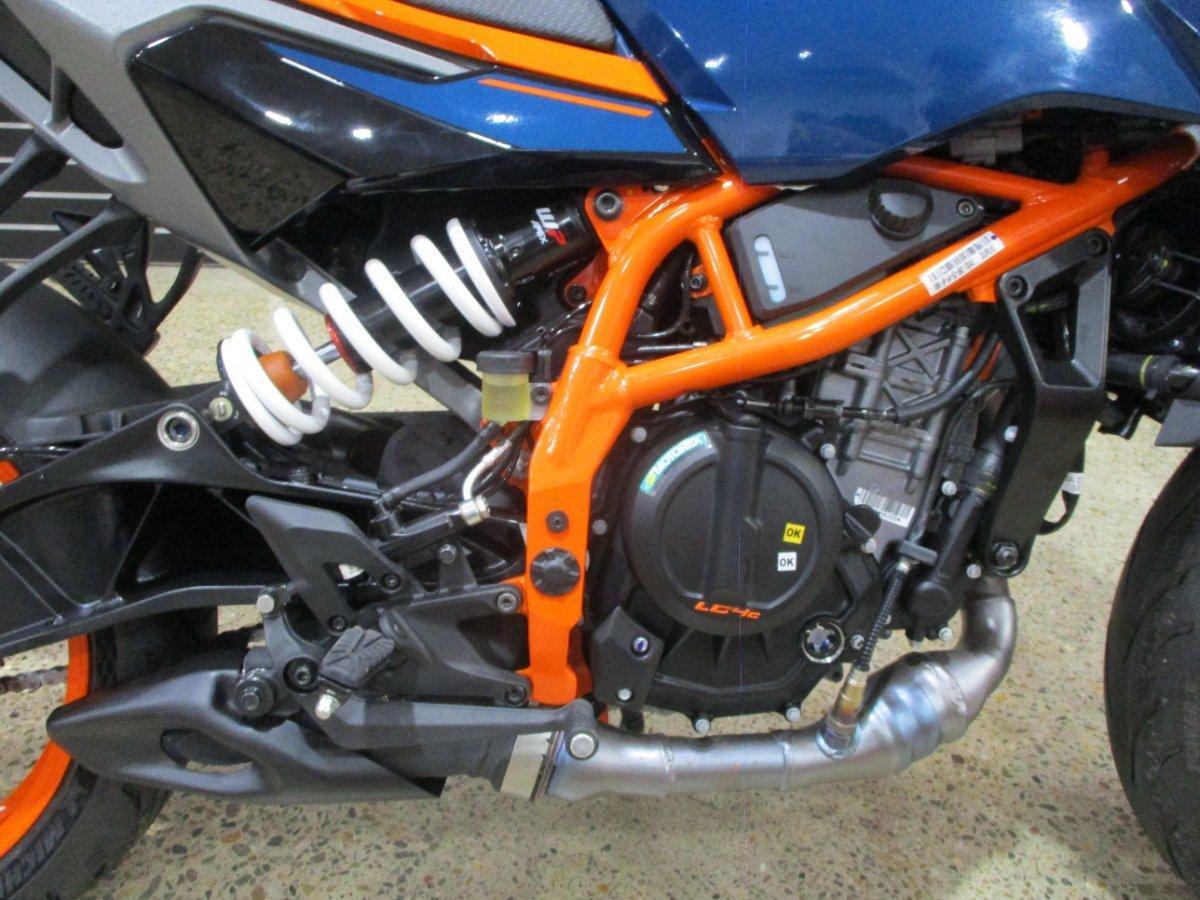 2025 KTM 390 DUKE ROAD