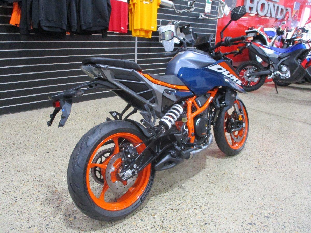 2025 KTM 390 DUKE ROAD