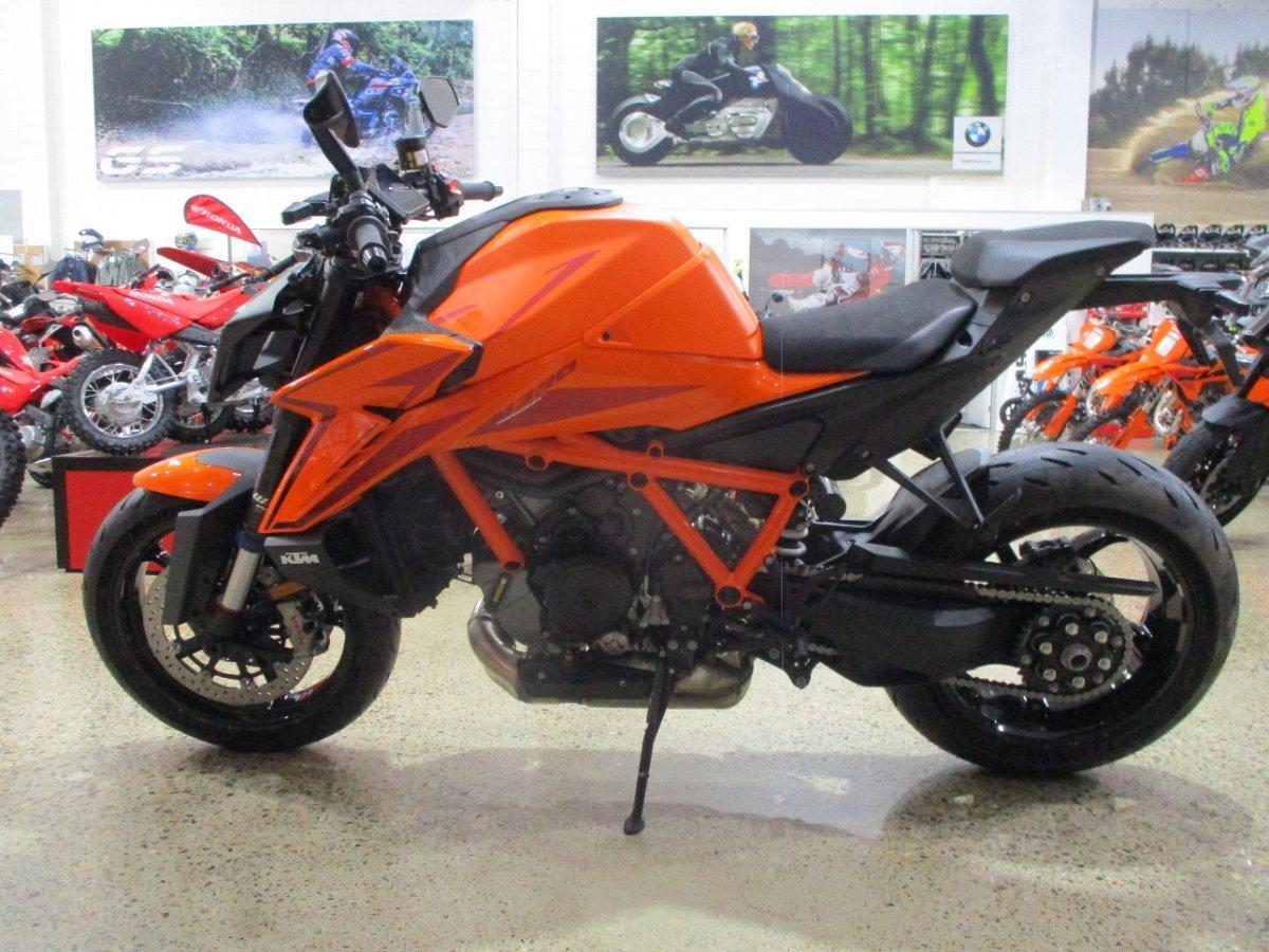 2026 KTM 1390 SUPER DUKE R EVO SPORTS