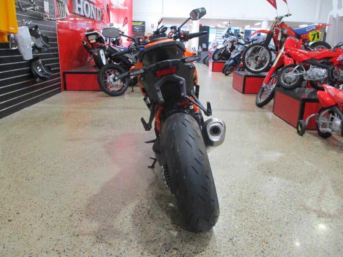 2026 KTM 1390 SUPER DUKE R EVO SPORTS