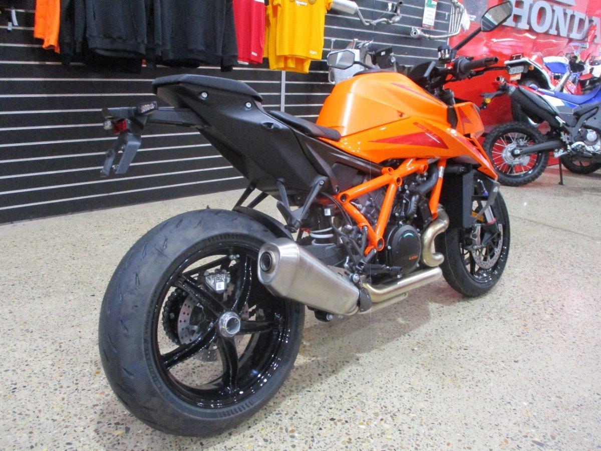 2026 KTM 1390 SUPER DUKE R EVO SPORTS