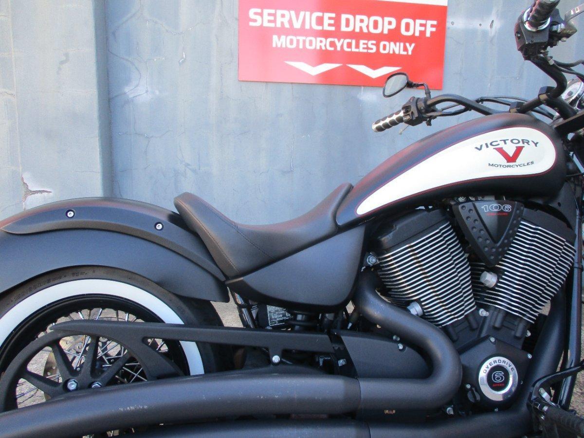 2012 VICTORY HIGHBALL CRUISER