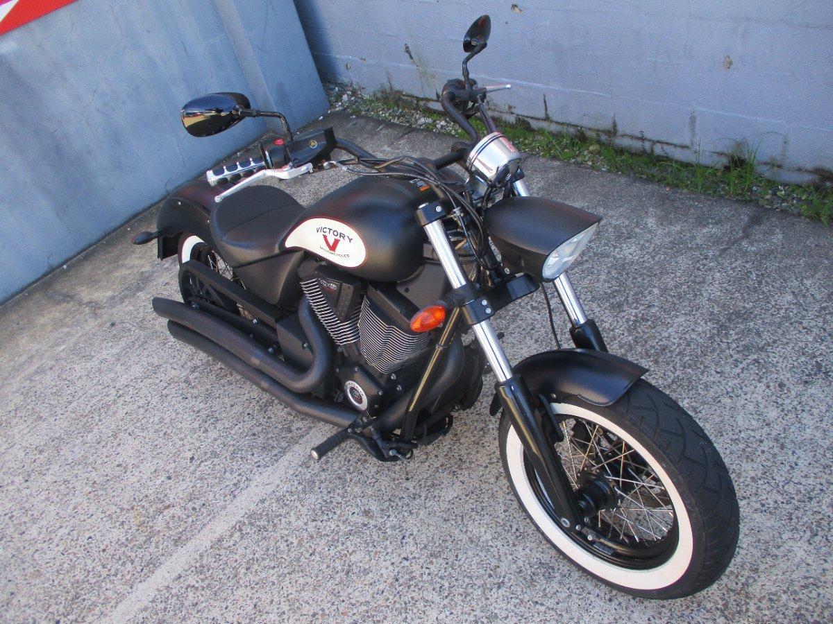 2012 VICTORY HIGHBALL CRUISER