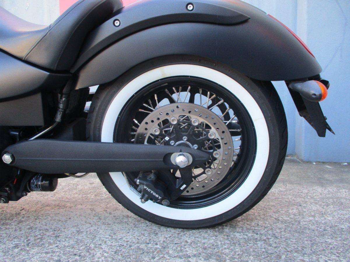 2012 VICTORY HIGHBALL CRUISER