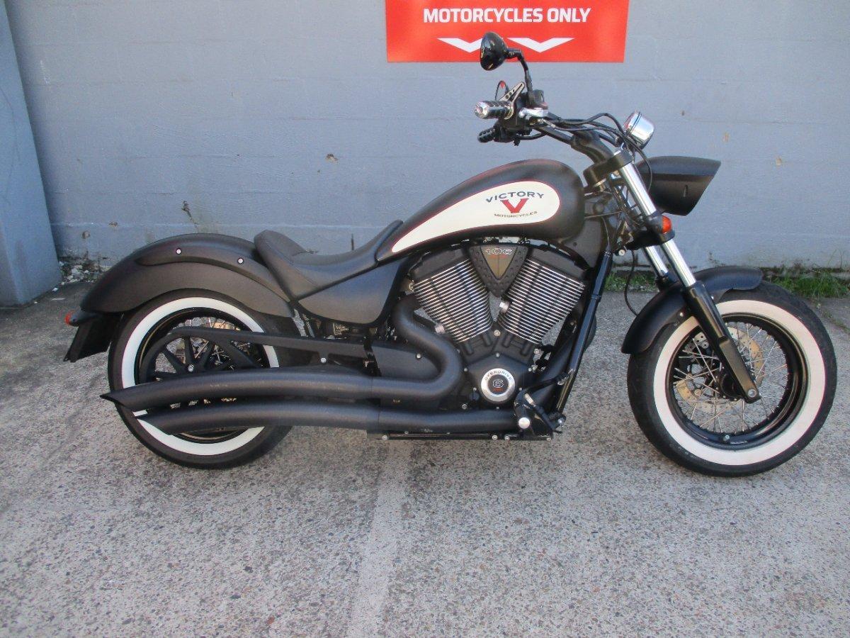 2012 VICTORY HIGHBALL CRUISER