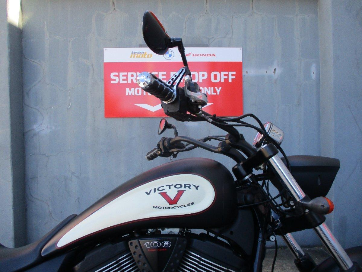 2012 VICTORY HIGHBALL CRUISER