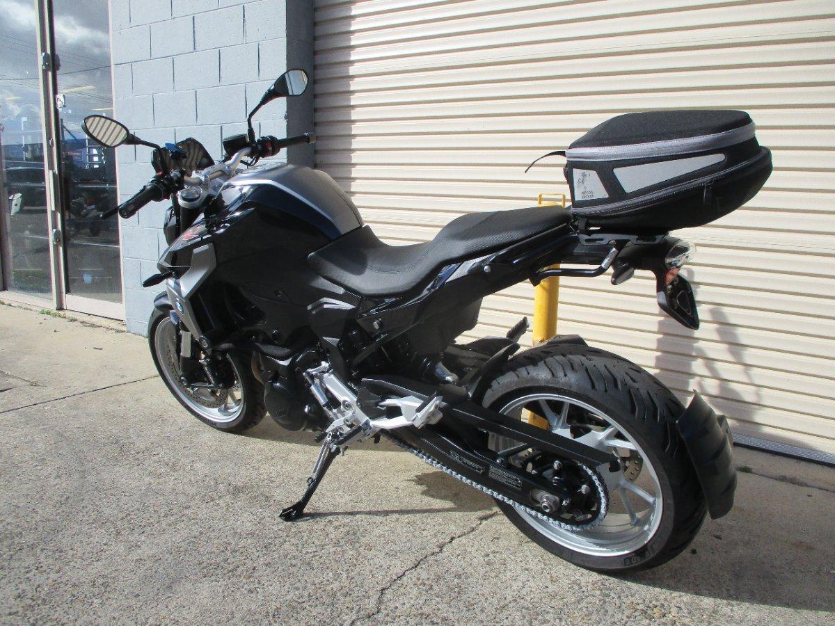2021 BMW F 900 R ROAD