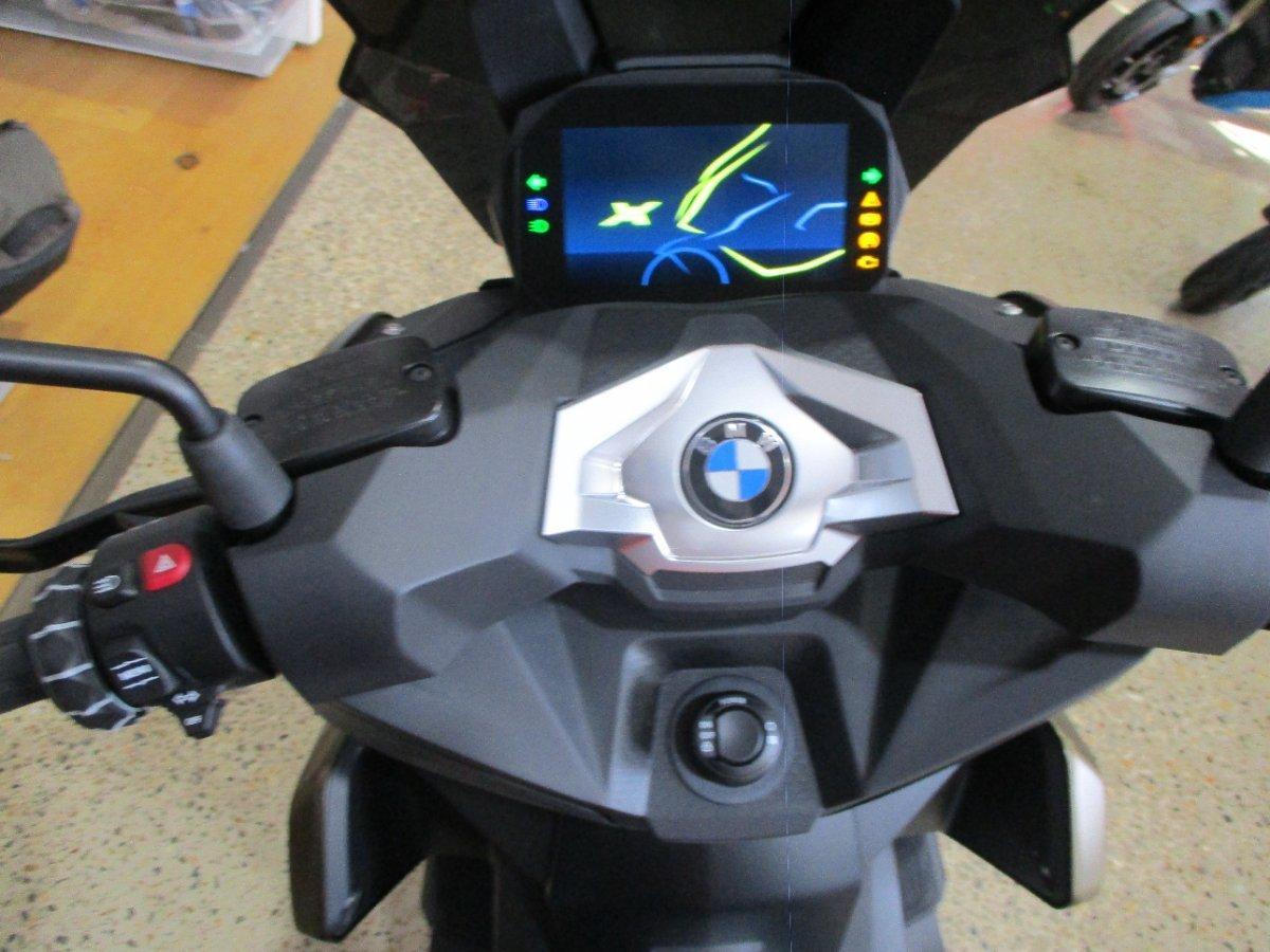 2025 BMW C 400 X ION SCOOTER