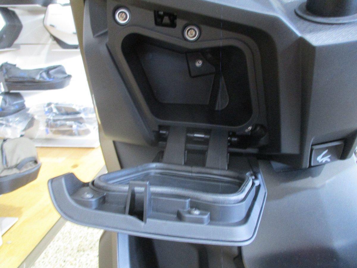 2025 BMW C 400 X ION SCOOTER